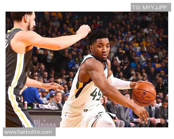 上海篮球队灵活性变革引发热议探索新战术与团队协作的未来发展